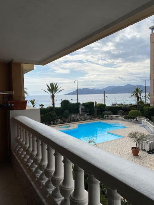 Bord De Mer, Terrasse, Tout A Pieds Cannes Exteriör bild